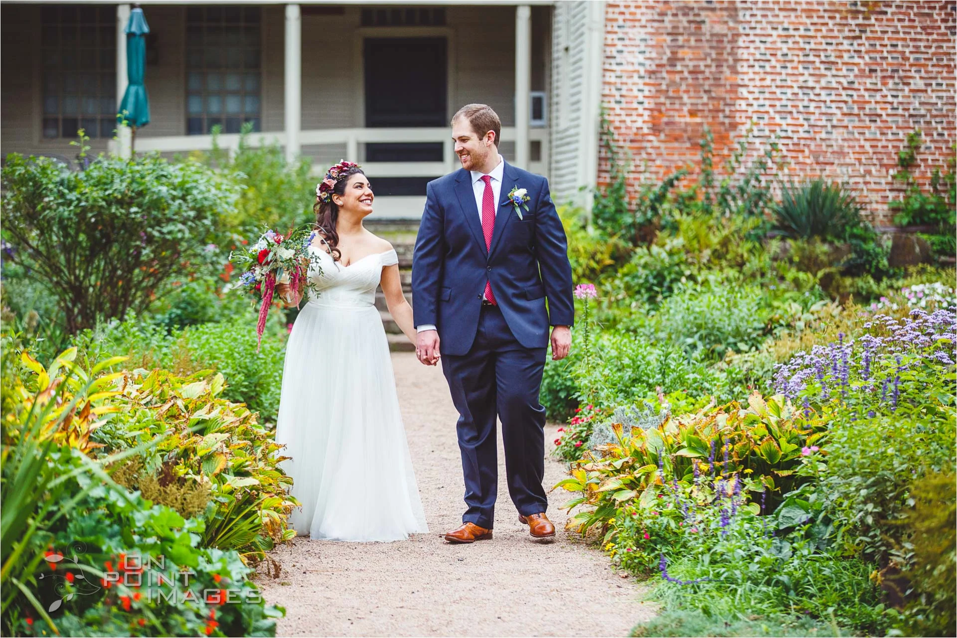 webb-barn-wedding-photography-silas-robbins-house-23.jpg