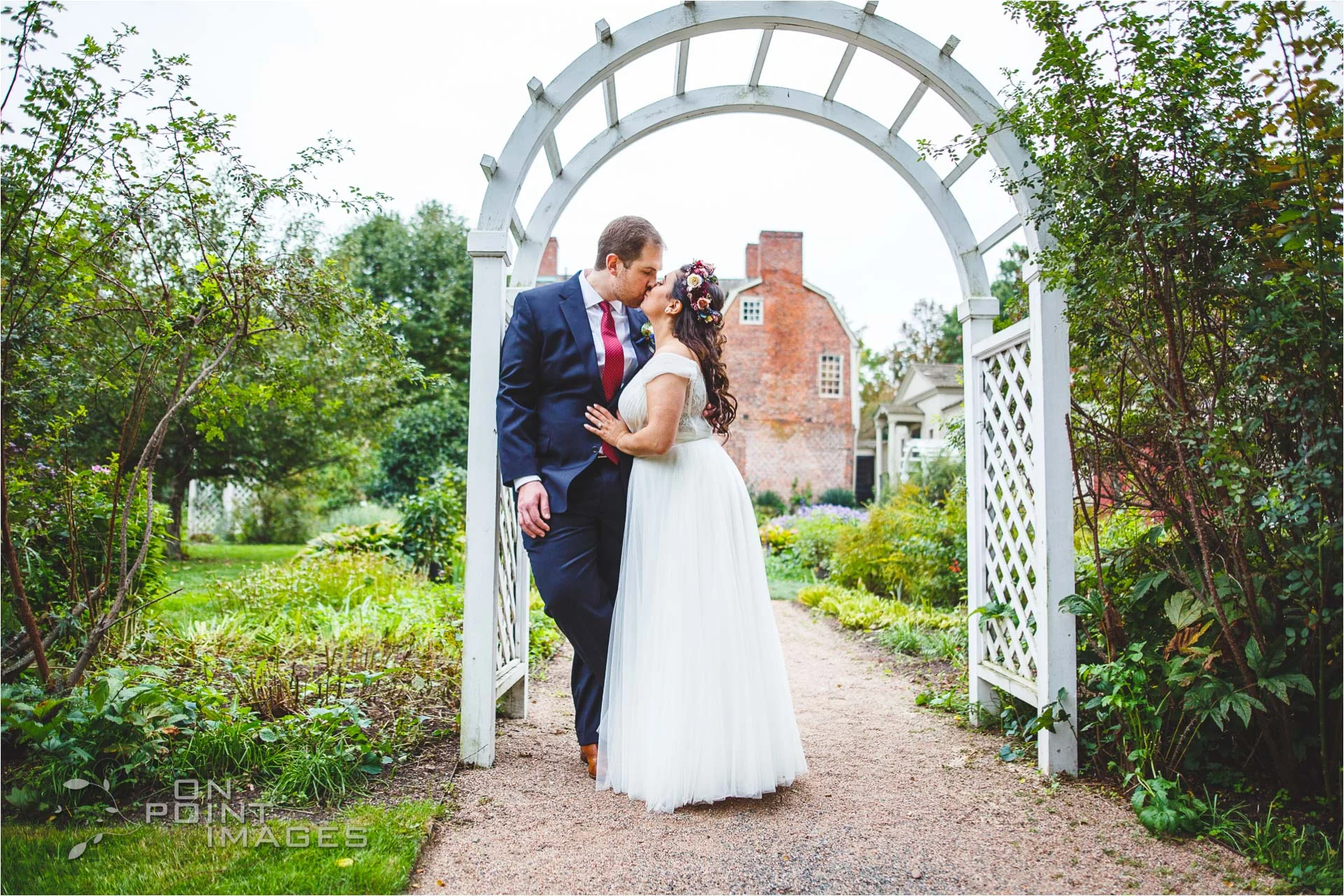 webb-barn-wedding-photography-silas-robbins-house-24.jpg
