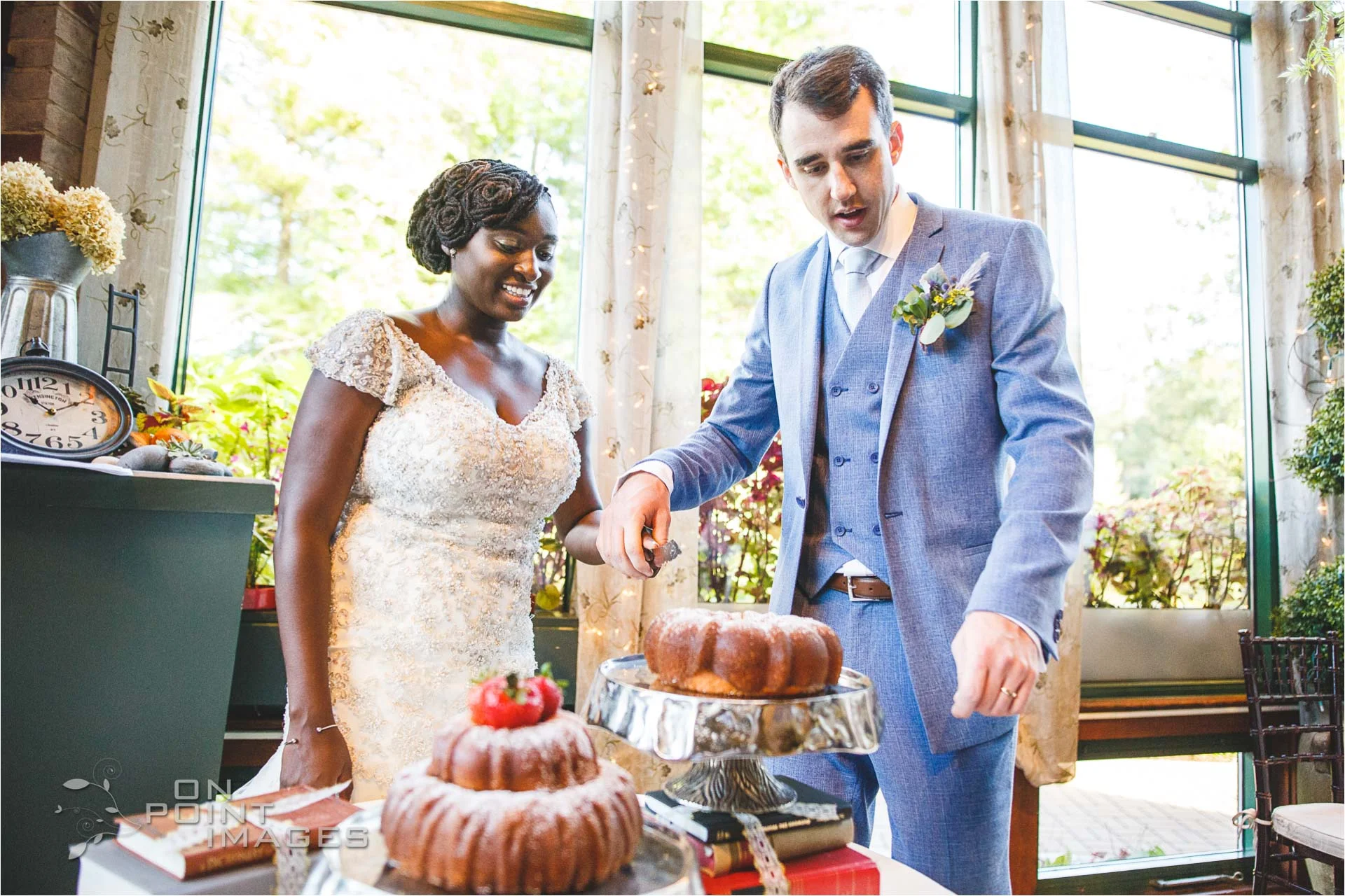 pond-house-cafe-wedding-photographer-hartford-40.jpg