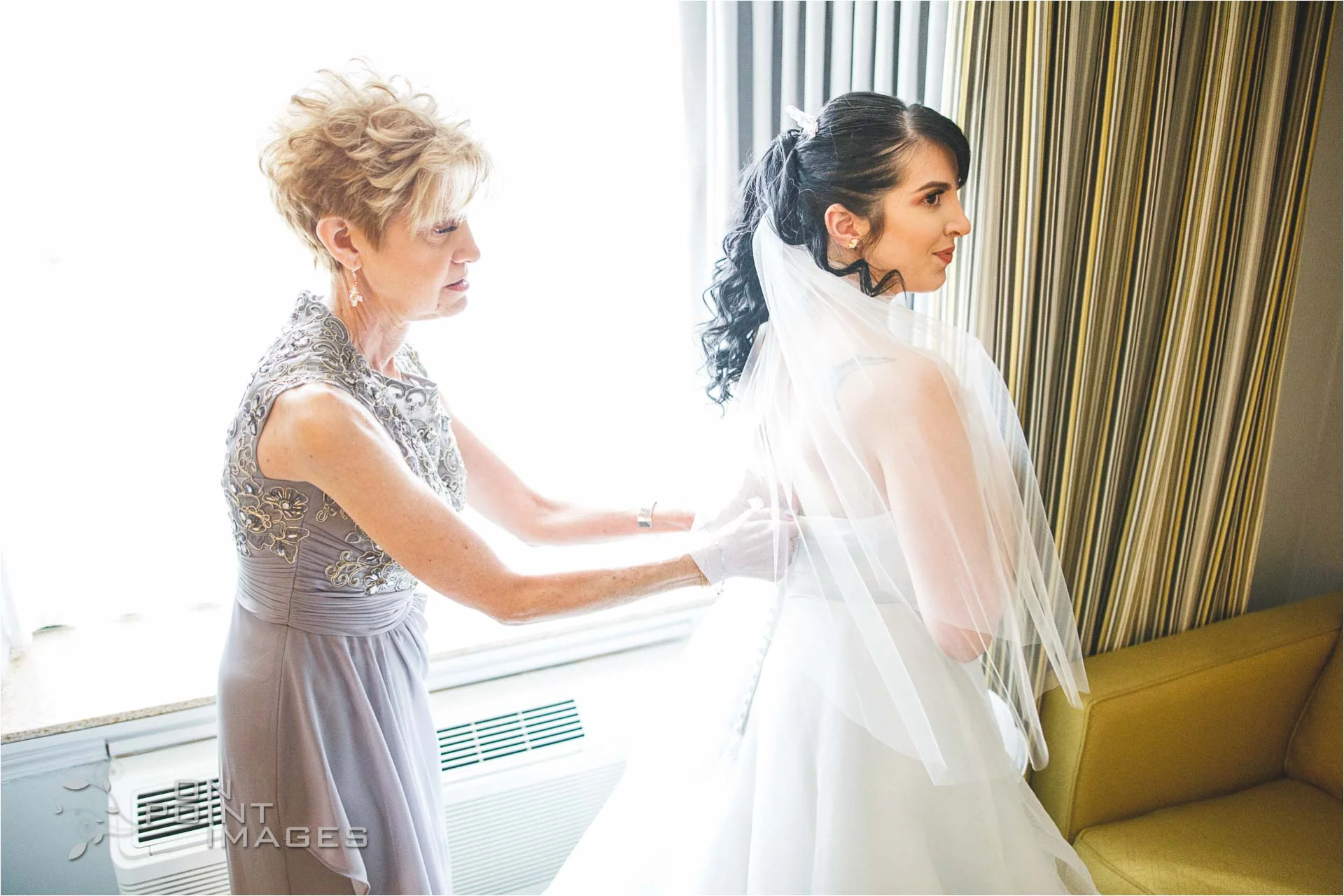 mystic-aquarium-wedding-photographs-04.jpg