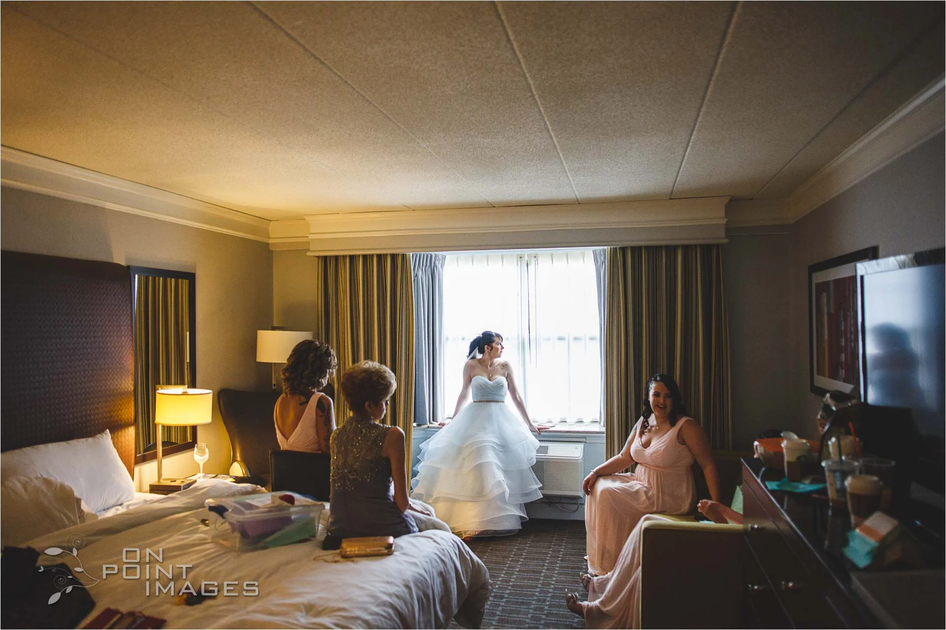 mystic-aquarium-wedding-photographs-07.jpg