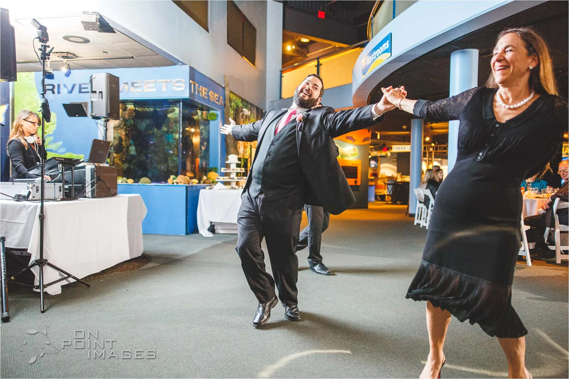 mystic-aquarium-wedding-photographs-37.jpg