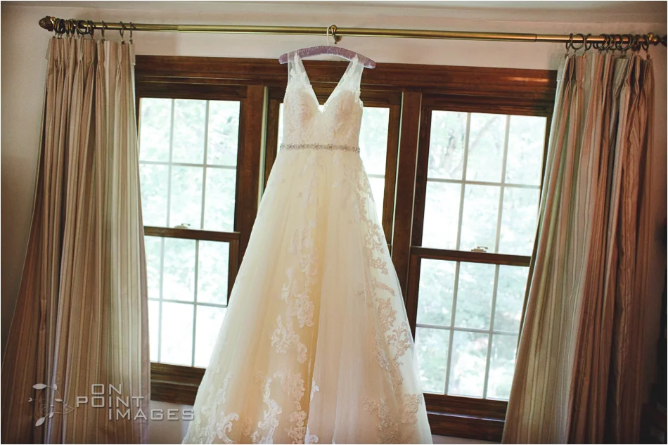 connecticut-wickham-park-wedding-photographer-03.jpg