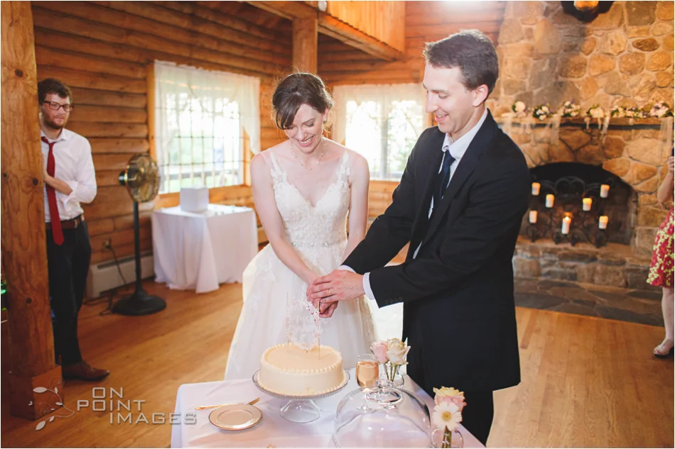 connecticut-wickham-park-wedding-photographer-35.jpg