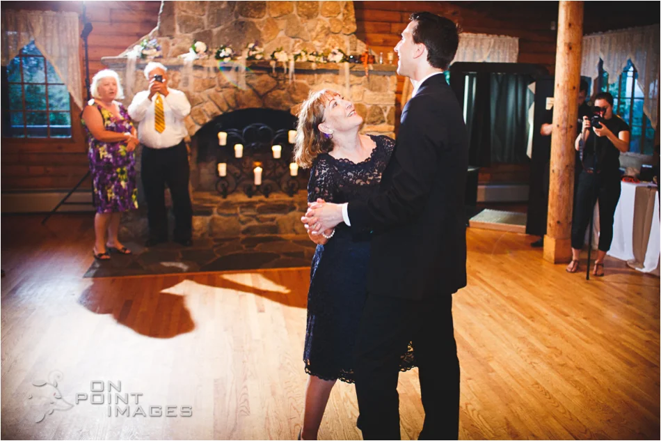 connecticut-wickham-park-wedding-photographer-39.jpg