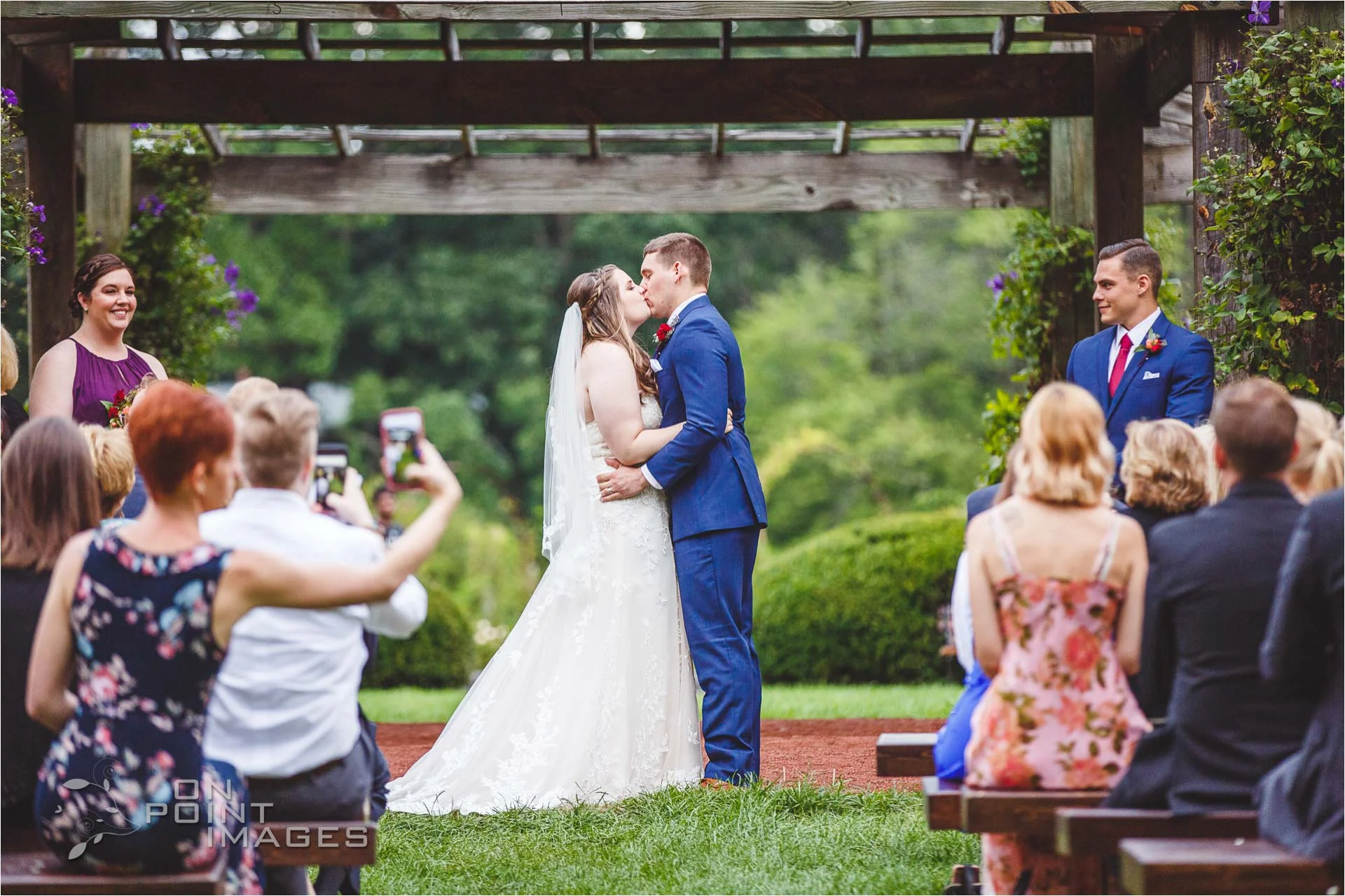 hartford-pond-house-cafe-wedding-24.jpg