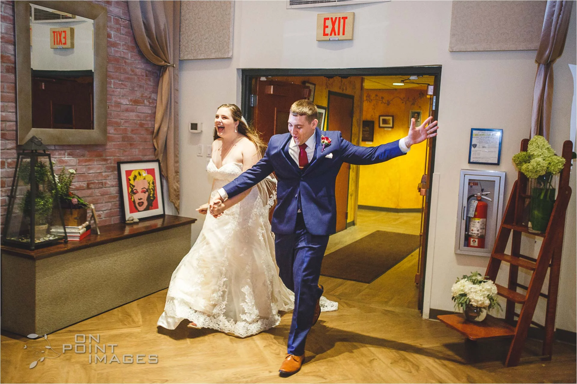 hartford-pond-house-cafe-wedding-30.jpg