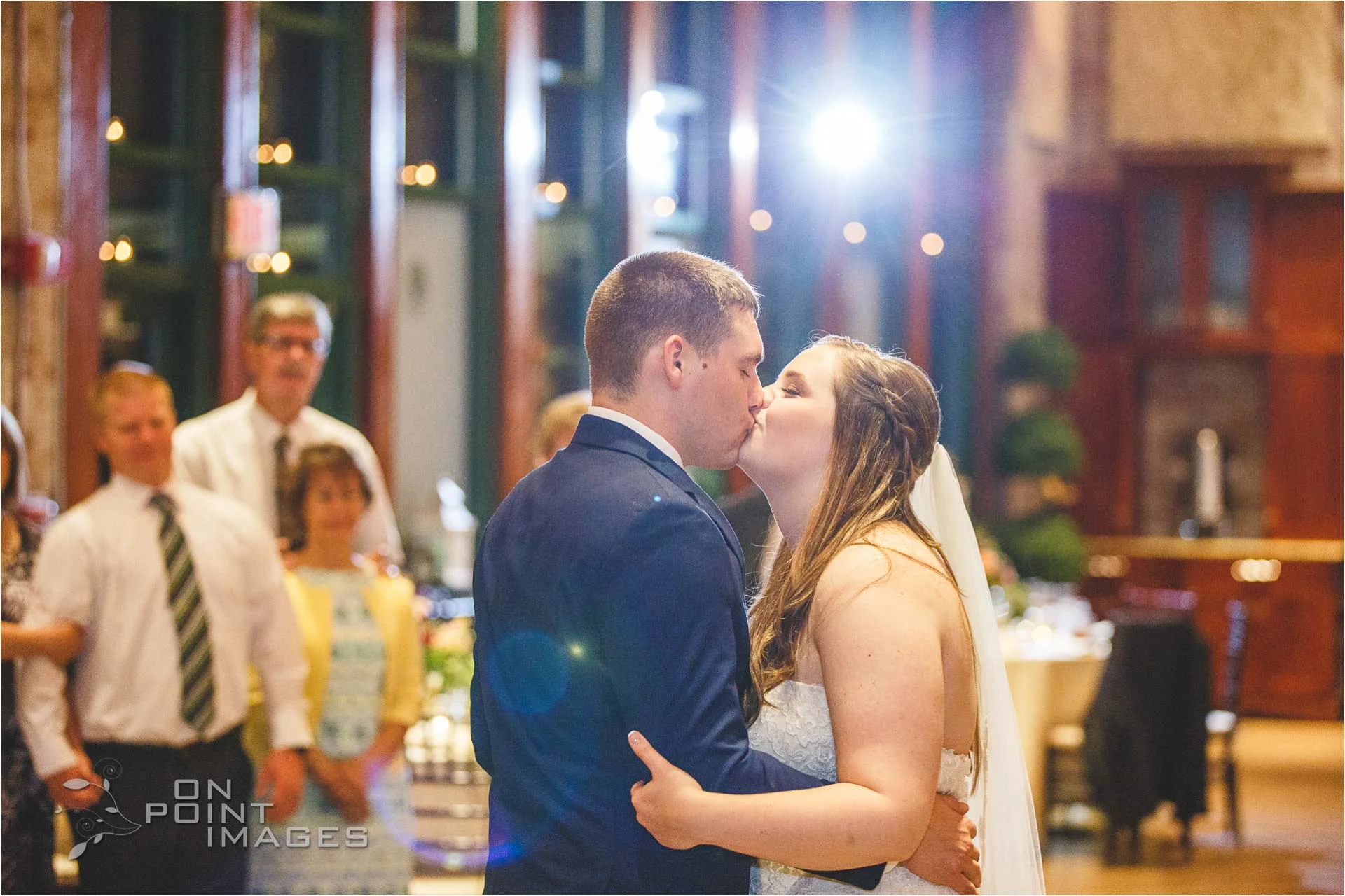 hartford-pond-house-cafe-wedding-32.jpg