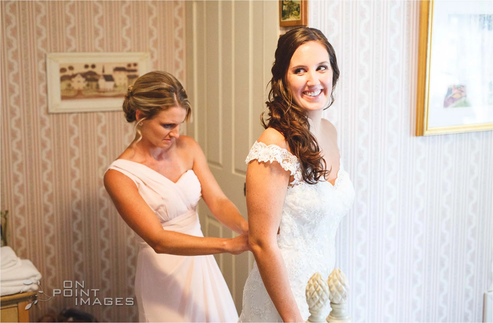 Webb-Barn-Wedding-Photographer-08.jpg