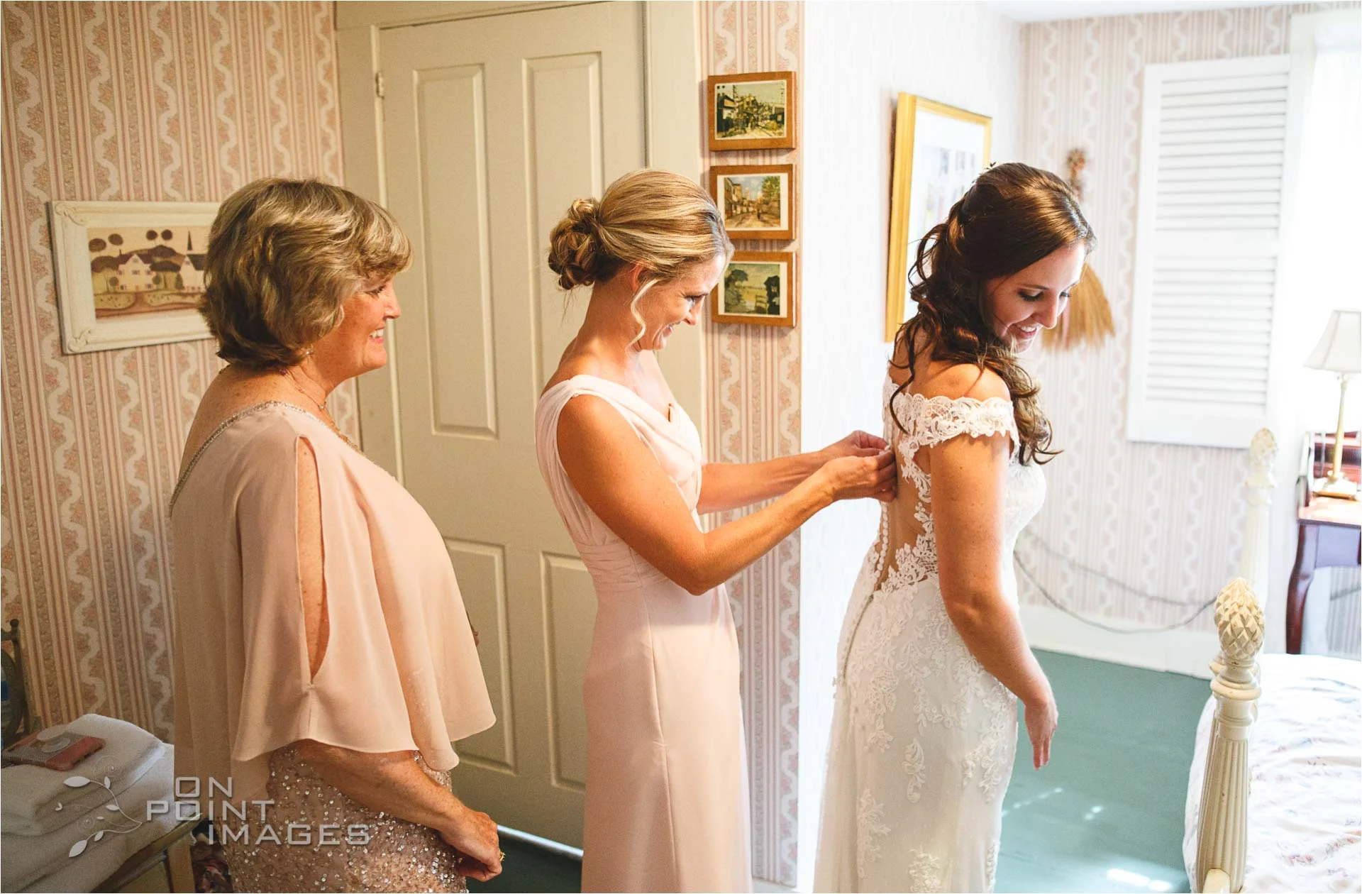 Webb-Barn-Wedding-Photographer-11.jpg