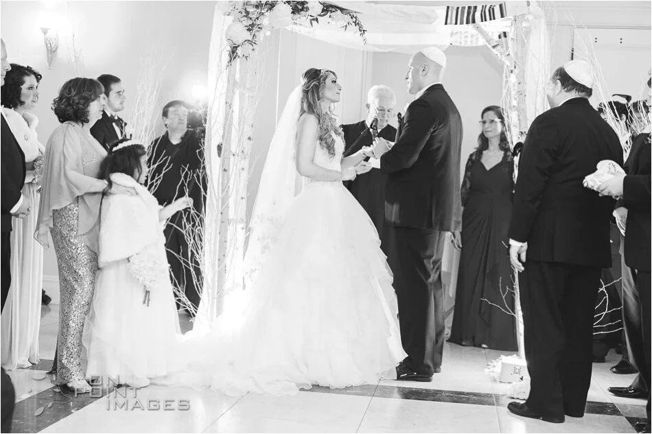 aria-winter-wedding-photographs-17.jpg