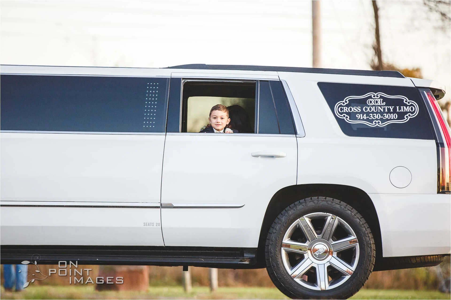 maneeleys-wedding-photographer-ct-30.jpg
